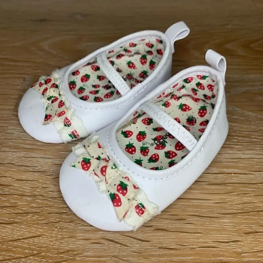 Koala Kids Baby Girl Size 2 White Strawberry Print Shoes